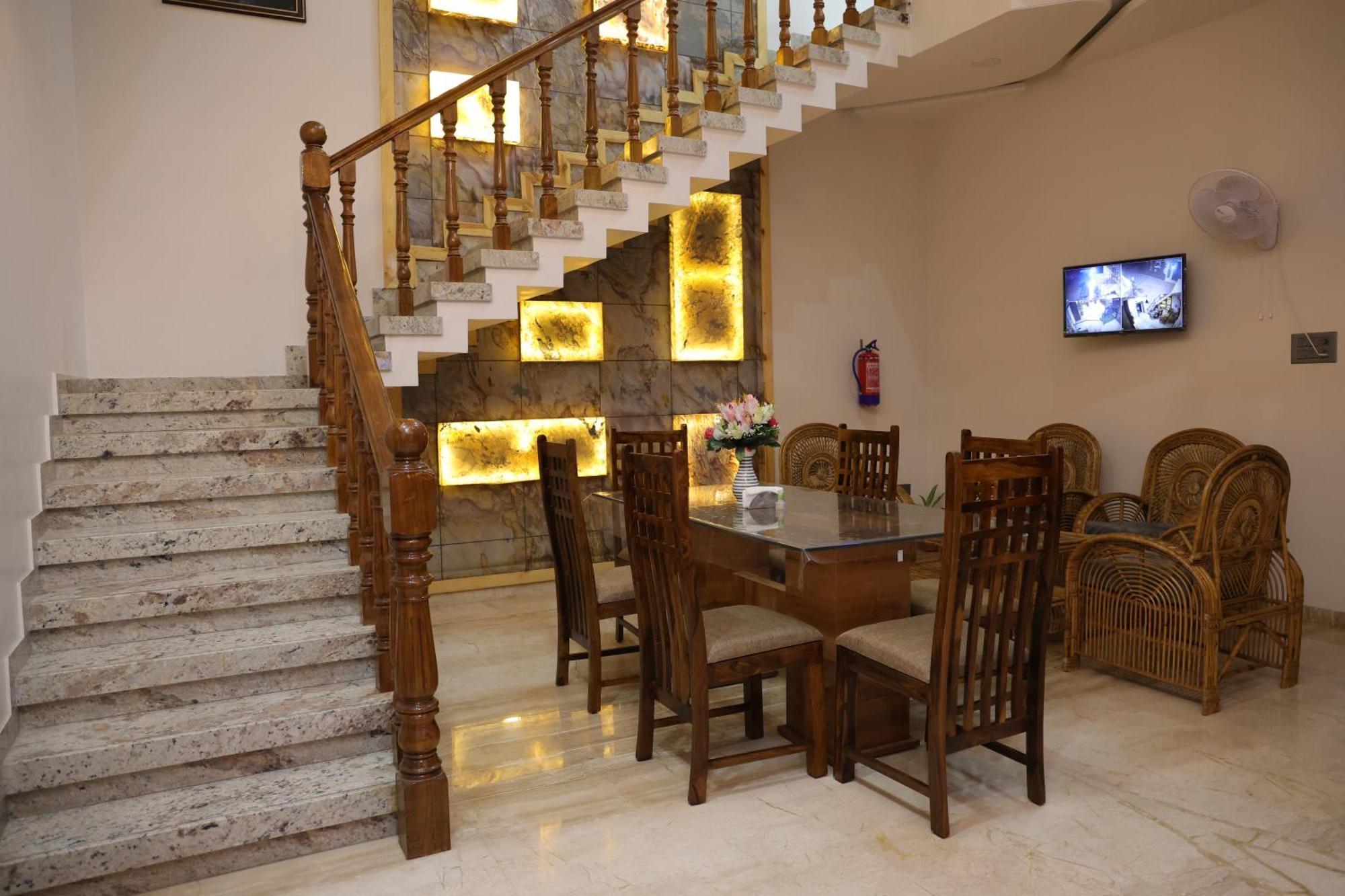 Amritam Palace A Luxury Ac Home Stay Ringas Exterior foto
