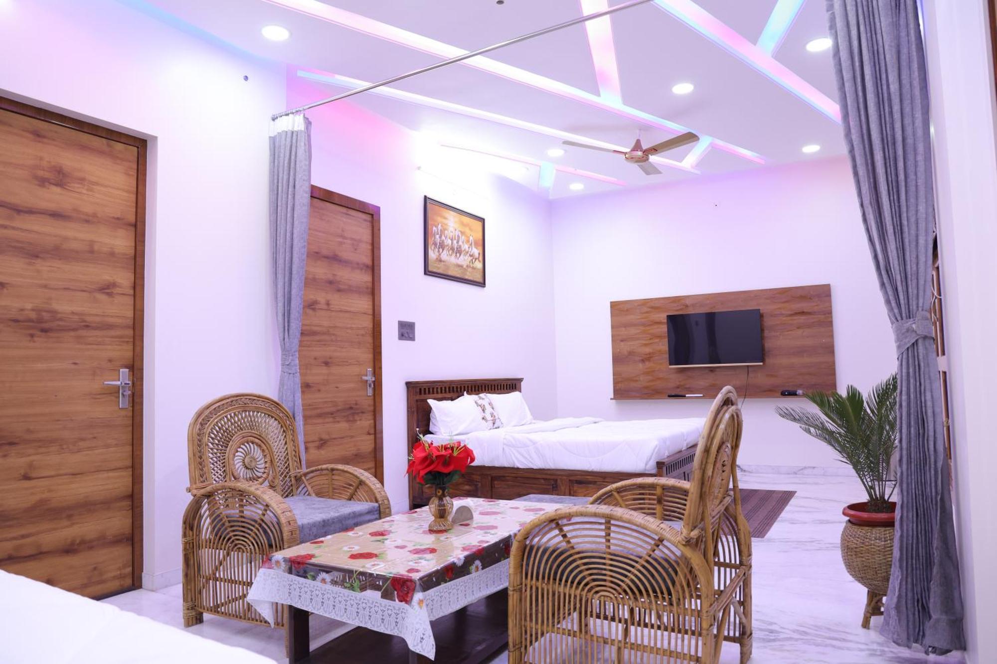 Amritam Palace A Luxury Ac Home Stay Ringas Exterior foto