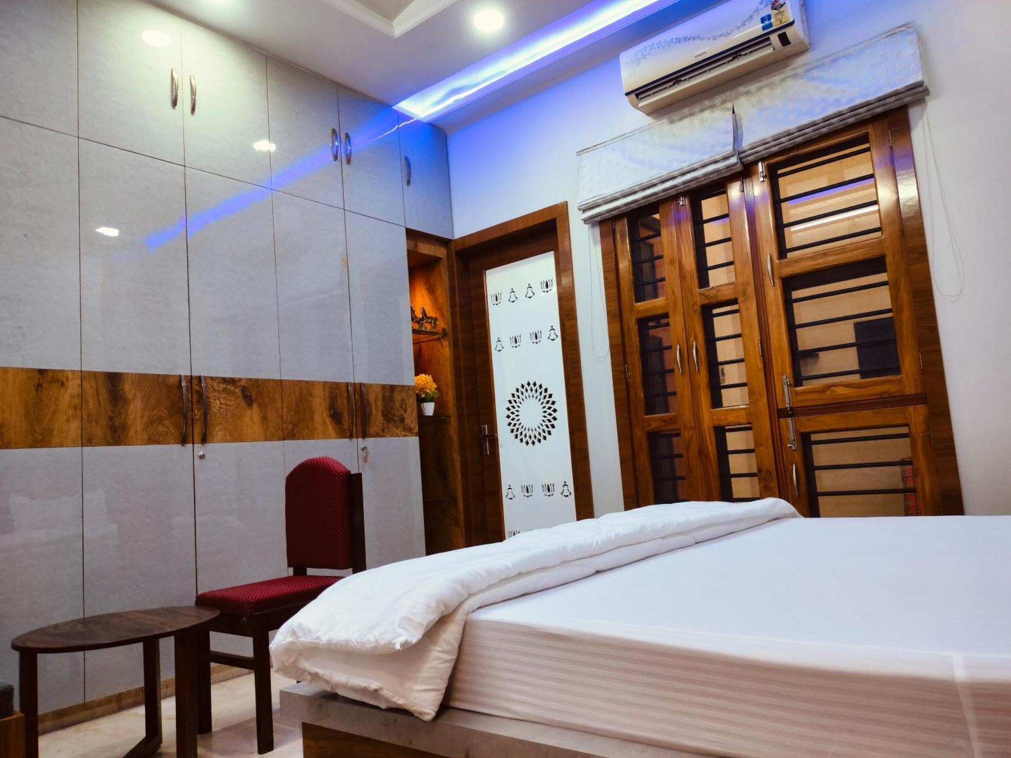 Amritam Palace A Luxury Ac Home Stay Ringas Exterior foto